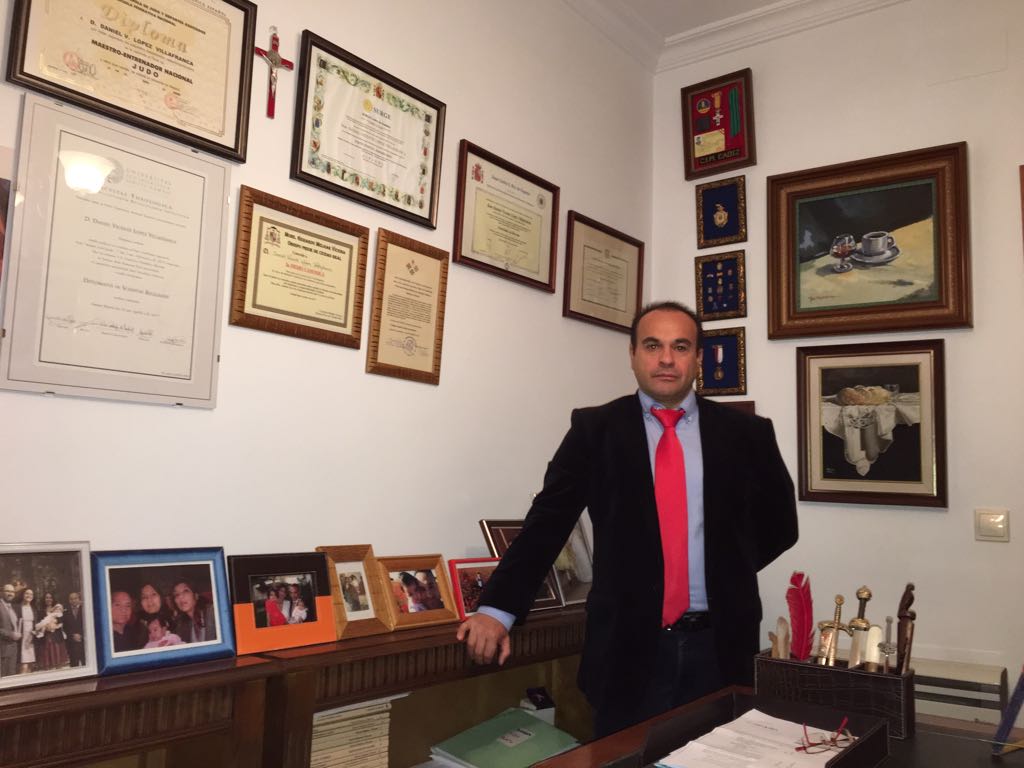 Daniel V. López Villafranca — Abogado